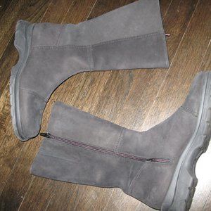 La Canadienne Boots - Black Nubuck Leather / Size 8.5